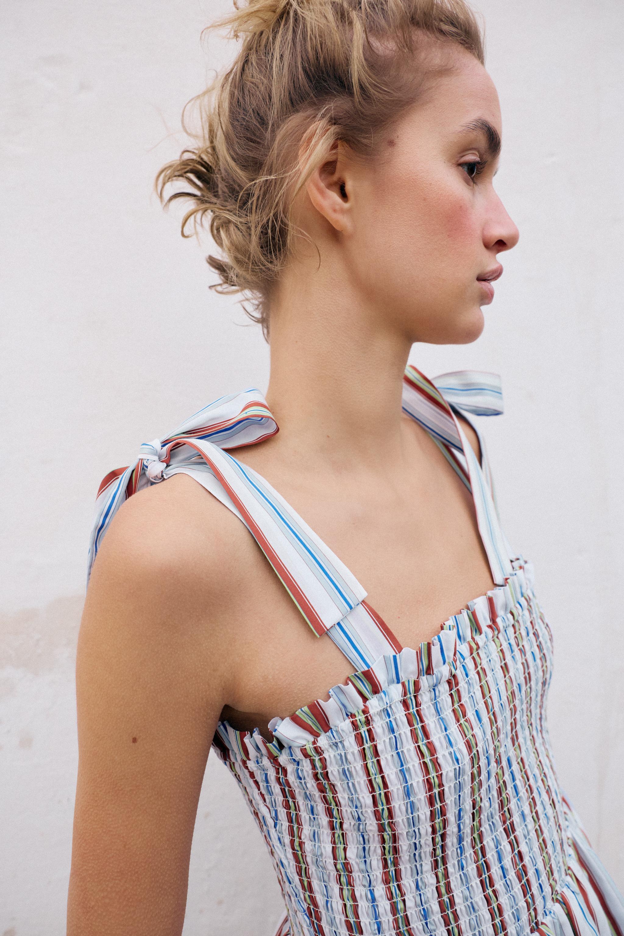 SMOCKED STRIPED TOP